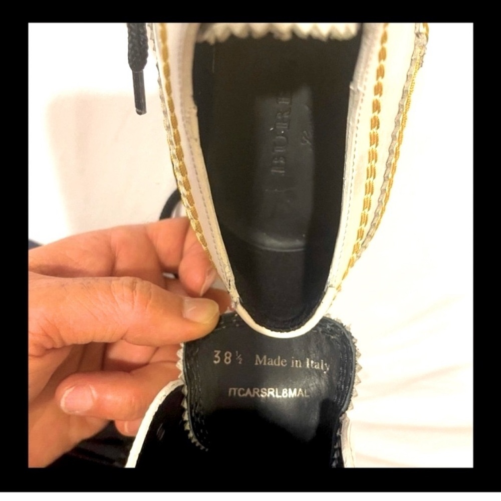 Burberry Cream and Black Shoes - Picture 8 of 9